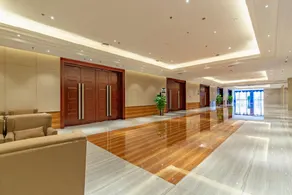 Longemont Hotel - Image 4