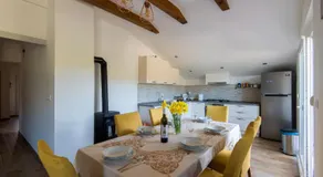 Apartments Vidov by the beach - Image 3