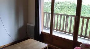 Appartement cosy 6 personnes à Super Besse - balcon avec vue sur le Puy du Chambourguet - piscine intérieure - Wifi - parking et casier à ski - Image 5