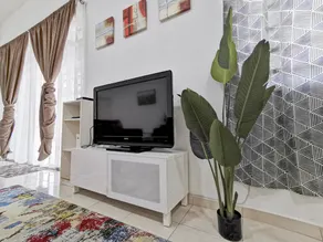 22 Residency Homestay / 4BR / Fully Airconditioned - Image 2