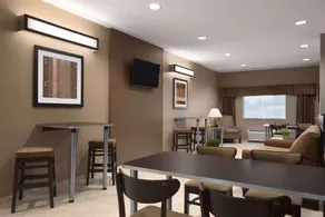 Sonesta Essential Fairmont - Image 2