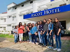 Ascot Hotel - Image 5
