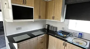2 Bedroom Caravan With Sea Views - Image 5