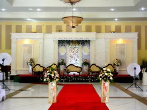 Augusta Hotel & Glamping Sukabumi - Image 2