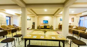 Hotel Acme Inn - Image 4