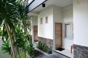 Urbanview Hotel Wayan Mansion - Image 5