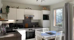 Apartamento vacacional ideal para familias con terraza y jardín | Acepta mascotas - Image 5