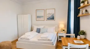 Modern Apartment Close to Subway & Vineyards - Image 2