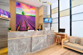 Lavande Hotels Guiyang North Railway Station - Image 4