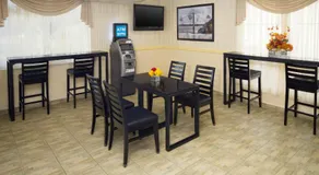 Skyview Motel - Image 4