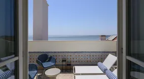 Casagrand Luxury Apartments Lisboa - Image 2
