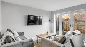 8 Beds Denmark House - Image 2