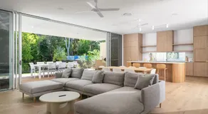 Navy'S By The Beach - Rainbow Shores. Pool. Walk to beach - Image 4