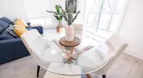 Entire luxury home 4 mins to falls Free parking - Image 4
