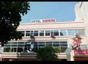 Hotel Sunrise - Image 3