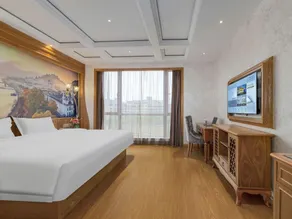 Vienna Classic hotel Changshan Dongming Lake Park - Image 2