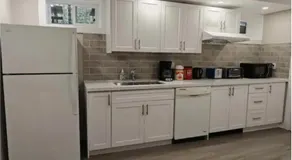 Pool House - Image 3