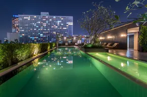 Page 10 Hotel - Image 5