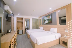 Bien Vang Hotel Danang - Image 3