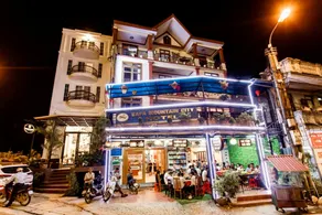 Mountain City Hotel - Image 3