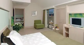 Seaphoria Beach Resort - Image 2