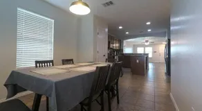 Spacious home with WiFi/AC - Image 4
