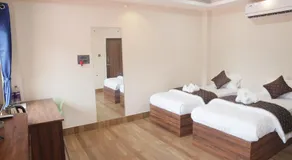 D9 Restaurant and Hotel - Image 2