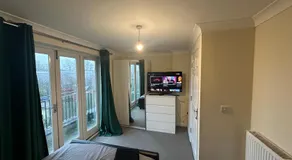 Relaxing double rooms in a beautiful house - Image 2