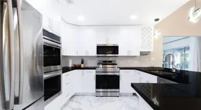 Modern Lakefront Home - Image 5