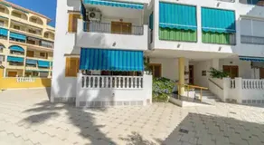 Appartement 'Playa La Mata' avec piscine partagée, Wi-Fi et climatisation - Image 4