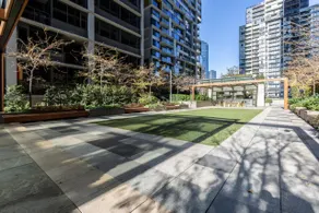 MODERN 2 BEDROOMS SOUTHERN CROSS STATION - Image 4