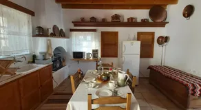 Traditional house in Asfendiou - Image 4