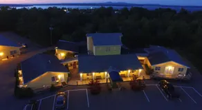 High Seas Motel - Image 2