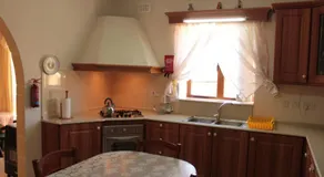 Grazzja Traditional Apartment - Image 3