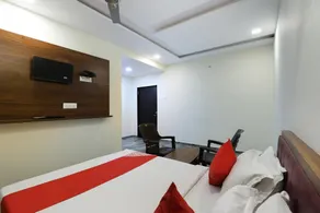 OYO 65742 Hotel Hill Villa - Image 3