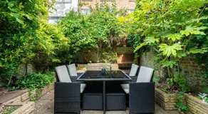 Specious Bright Flat with Garden in Central London - Image 4