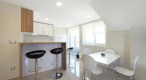 Agent Lux Apartments - Image 5
