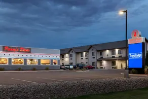 Travelodge by Wyndham Santa Teresa - Image 4