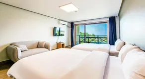 Whinstone Hotel & Resort - Image 2