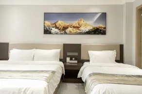 Yutian Business Hotel - Image 2
