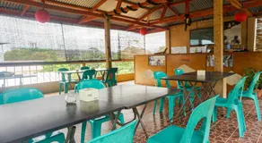 Orange Hotel - Image 3