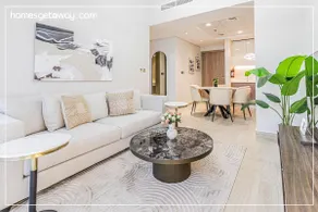 Meydan Luxury Stylish 1BR with Pool & Canal Views - Image 2