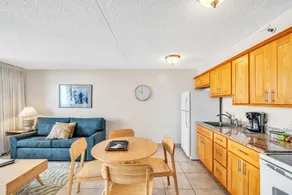 Waikiki Banyan Condo With Panoramic 37th Floor Ocean Views - Image 3