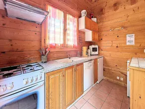 Manupa Clevie - Image 5