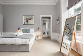 Torphichen Street 5 Star Luxury Apartment - Image 2
