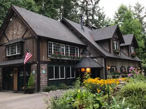 Bear's Lair Bed & Breakfast - Image 4