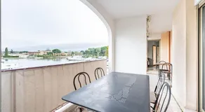 Spacious apartment with pool located in the Marina of Mandelieu - Image 5