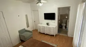 private room - Image 2