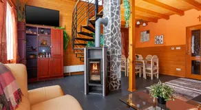 Spring Chalet - Image 5