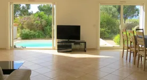 Luxusvilla mit privatem Pool, Sauna & Boulodrome, 8 Minuten vom Strand, für 8 Personen, WLAN - Image 2